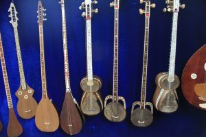 different string instruments from Uzbek