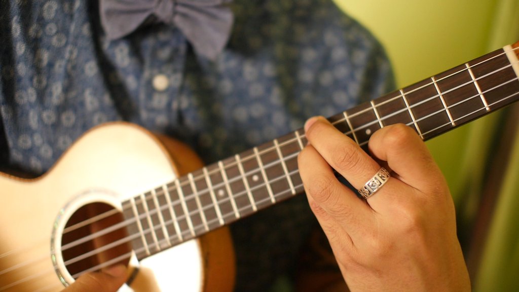 10 Ways You Score When You Learn How to Play Ukulele