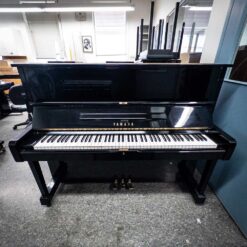 Used Yamaha U1 Upright Piano in Polished Ebony