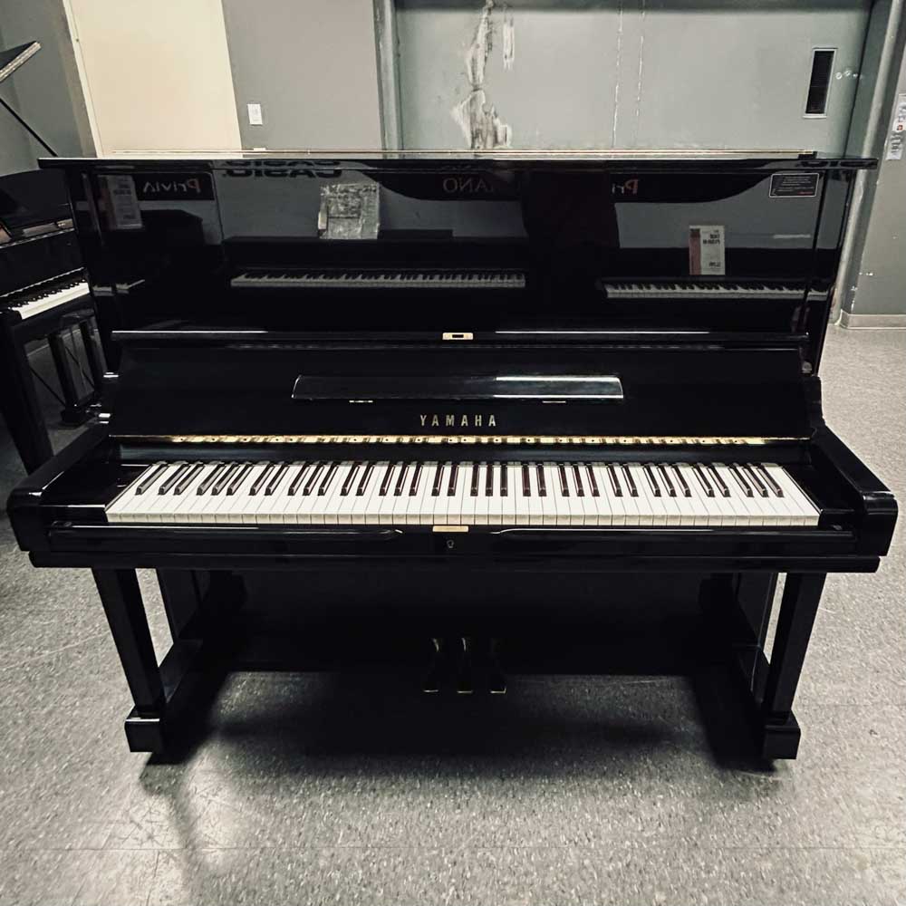 Yamaha U3M Upright Piano Front Angle