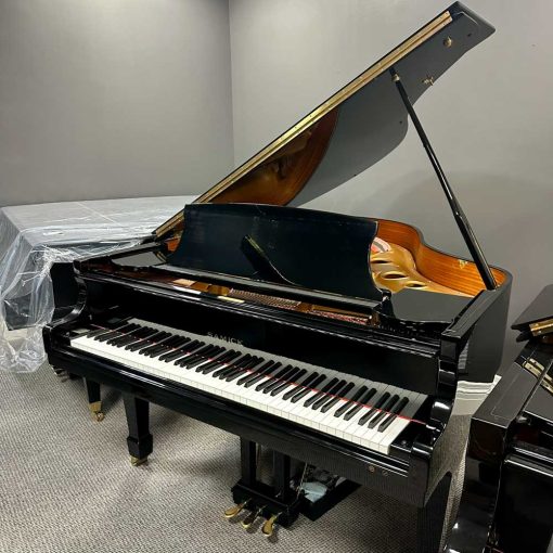 Samick SG185 Grand Piano Right Angle