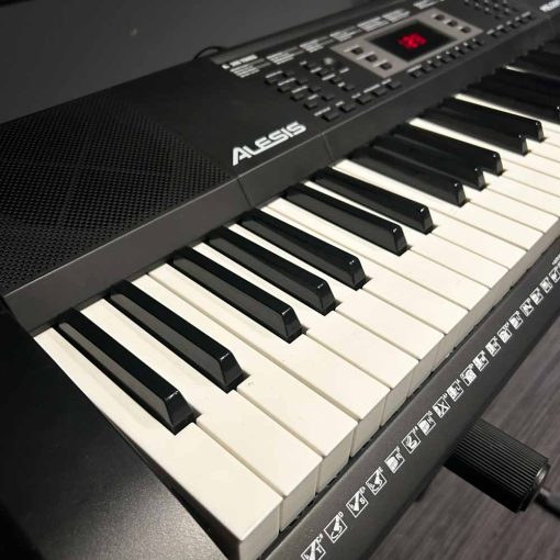 Alesis Melody61 Keys Left Angle